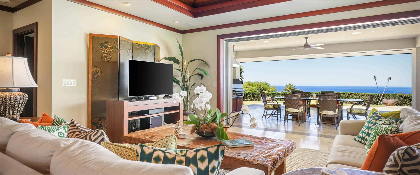 WaiUlaUla Villa 403 Living Room