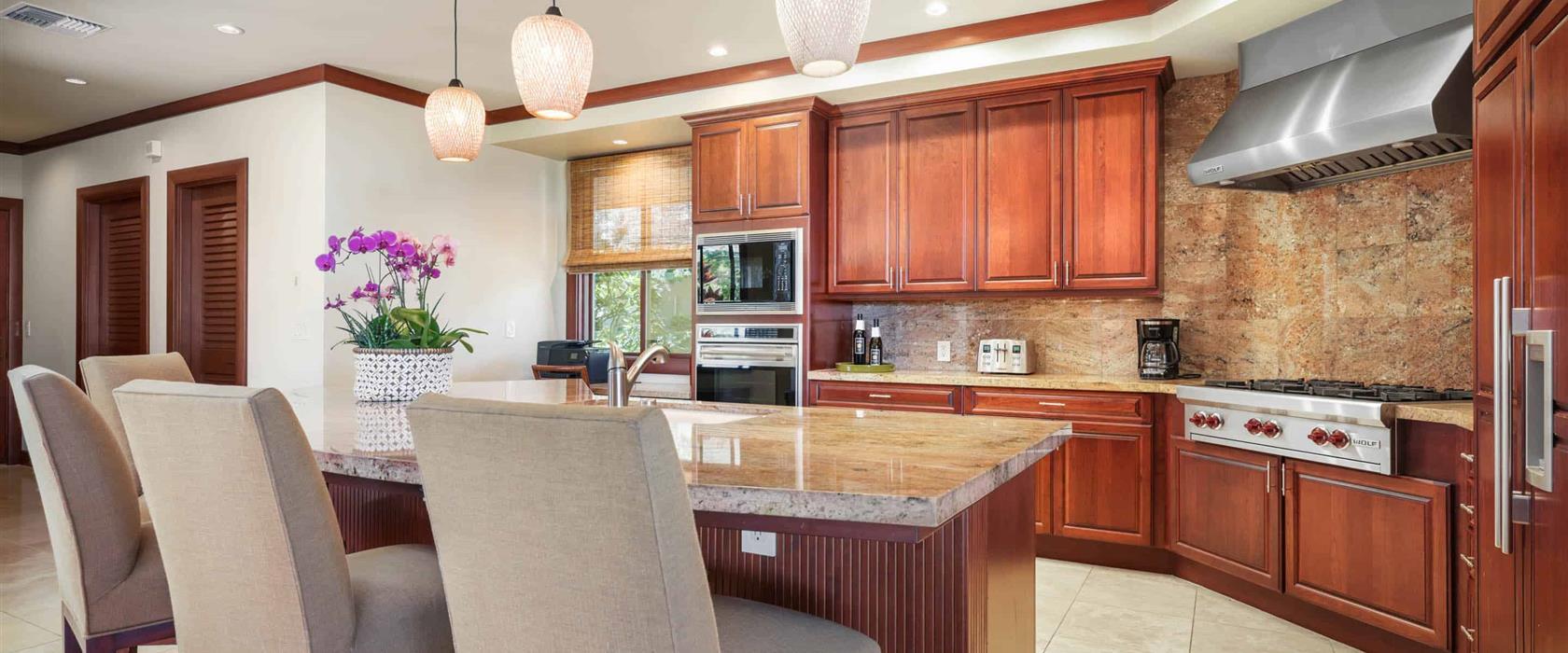 WaiUlaUla Villa 403 Kitchen