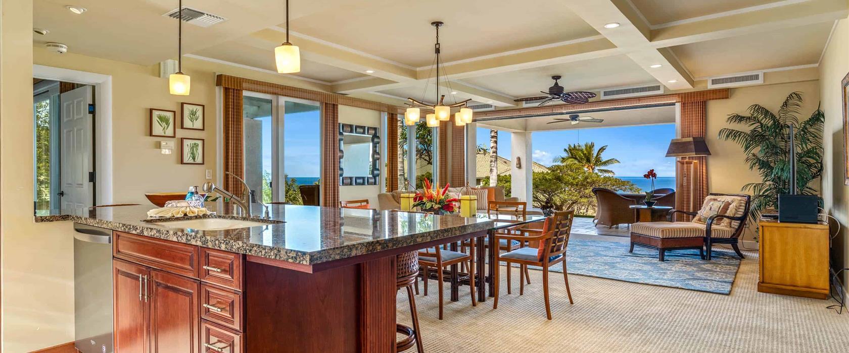 WaiUlaUla i101 Living Area