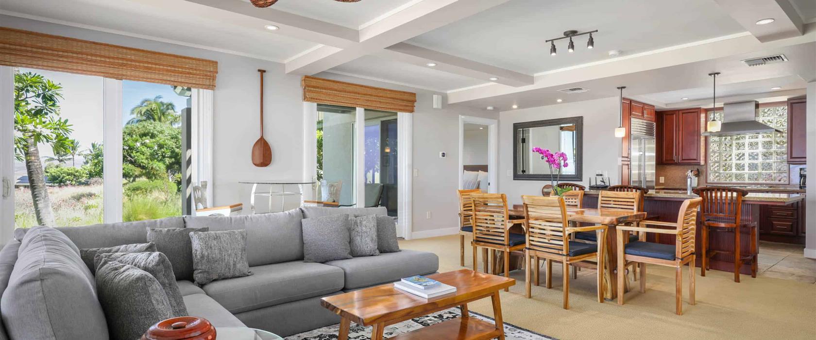 WaiUlaUla C102 Living Area