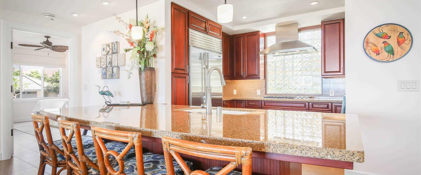 WaiUlaUla G102 Kitchen