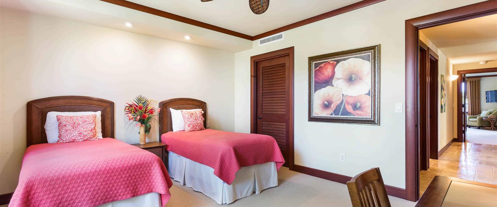 WaiUlaUla H102 Bedroom 2