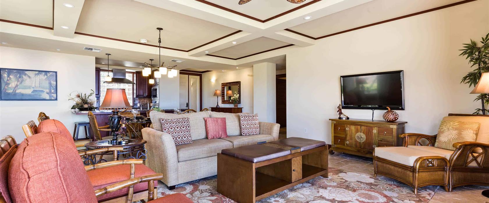 WaiUlaUla H102 Living Area